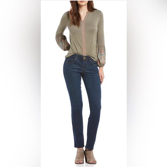 NWT Democracy “Ab” Solution Straight Leg Jean with Curve Equality size 14P - Picture 1 of 16